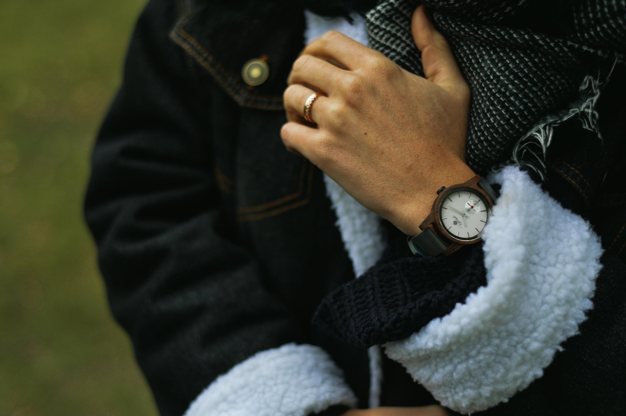 Walnut/Grey